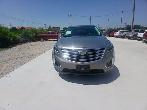 Used 2019 Cadillac XT5 Premium Luxury FWD image 2