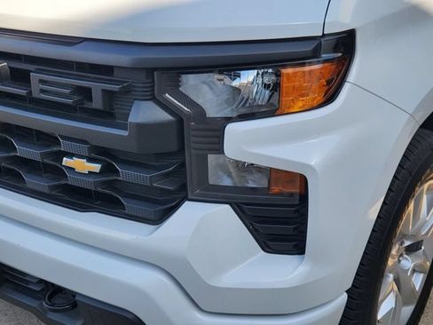 Used 2025 Chevrolet Silverado 1500 Custom RWD image 8