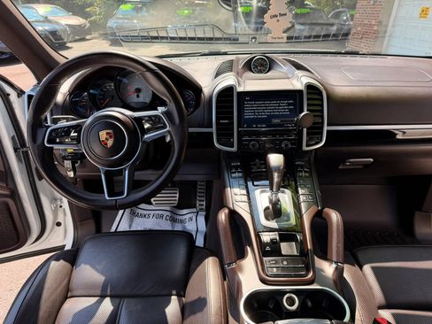 Used 2016 Porsche Cayenne S w/ Premium Package AWD/4WD image 15