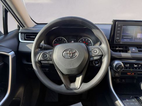 Used 2022 Toyota RAV4 XLE image 12