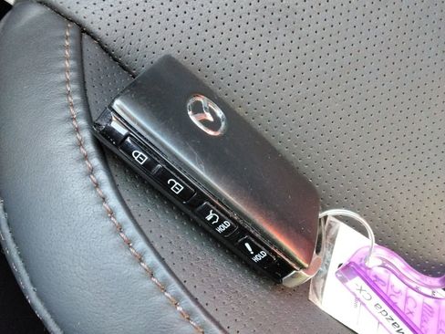 Used 2021 MAZDA CX-30 FWD 2.5 S w/ Premium Package image 38