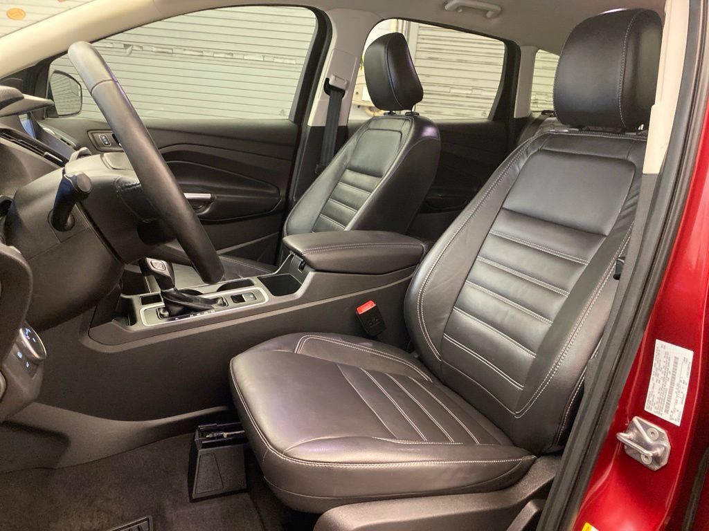 Used 2019 Ford Escape Titanium FWD image 21