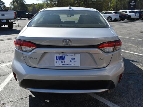 Used 2022 Toyota Corolla LE image 7