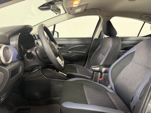 Used 2024 Nissan Versa SV w/ Trunk Package FWD image 9
