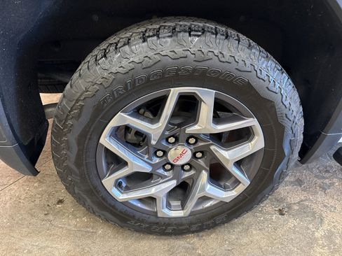 Used 2023 GMC Sierra 1500 SLT w/ SLT Premium Package image 12