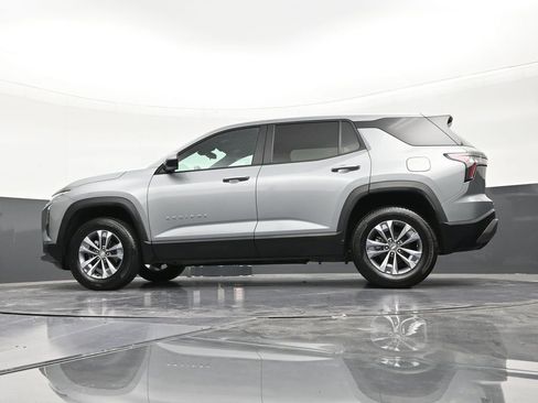 Used 2025 Chevrolet Equinox LT image 18