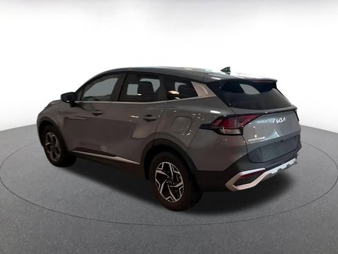 Used 2025 Kia Sportage LX FWD image 10