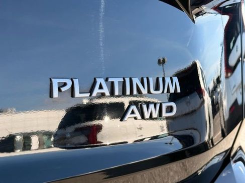 Certified 2025 Nissan Rogue Platinum image 18