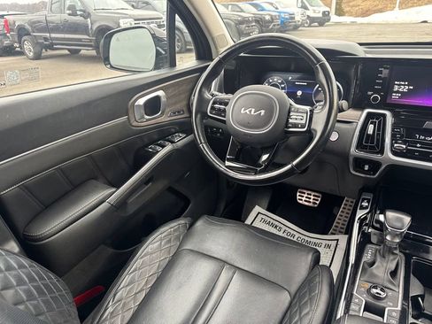 Used 2022 Kia Sorento SX Prestige image 10