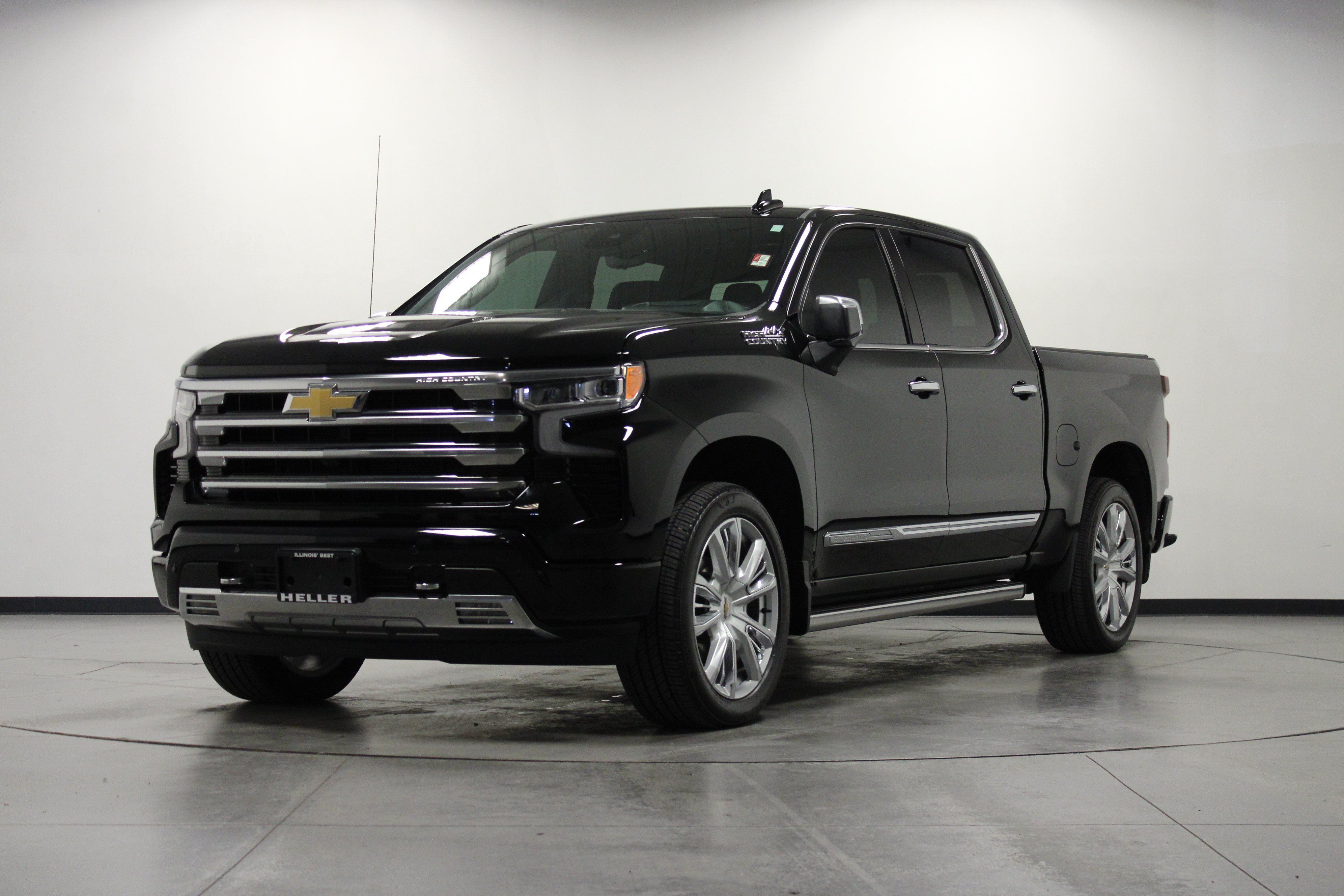 Used 2026 Chevrolet Silverado 1500 High Country AWD/4WD image 8
