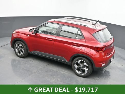 Used 2025 Hyundai Venue SEL FWD image 60