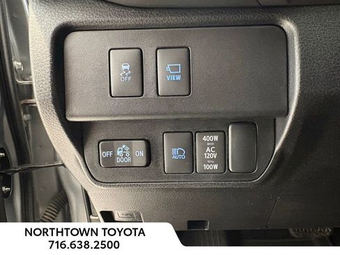Used 2023 Toyota Tacoma TRD Sport w/ Advanced Technology Package image 15