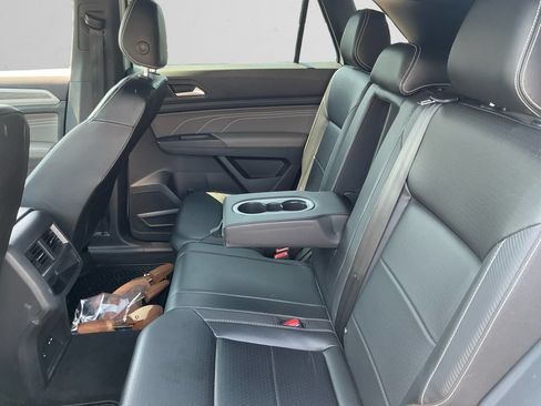 Used 2022 Volkswagen Atlas Cross Sport SE AWD/4WD image 13