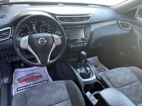 Used 2016 Nissan Rogue SV w/ SV Premium Package AWD/4WD image 11