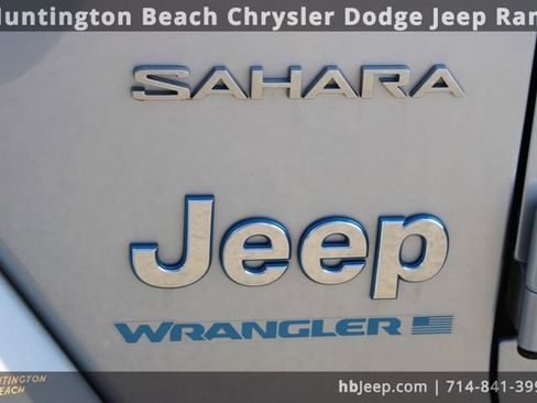 Used 2023 Jeep Wrangler Unlimited Sahara image 9