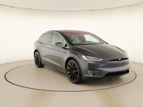 Used 2019 Tesla Model X AWD/4WD image 10