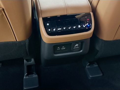 Used 2025 INFINITI QX60 Autograph w/ Cargo Package image 31