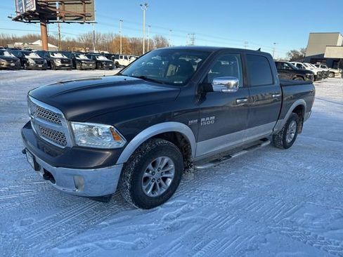 Used 2016 RAM 1500 Laramie w/ Convenience Group image 4
