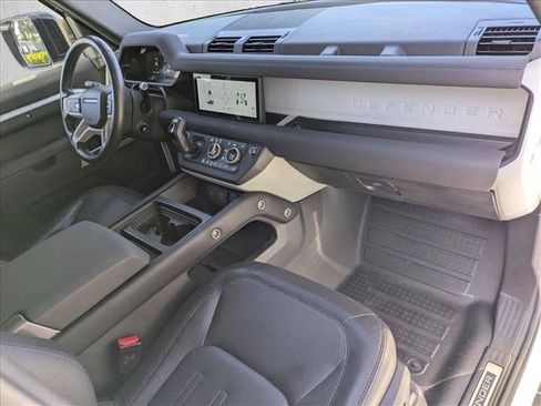 Used 2022 Land Rover Defender 110 X-Dynamic SE AWD/4WD image 23
