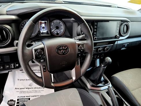 Used 2021 Toyota Tacoma TRD Off-Road w/ Technology Package AWD/4WD image 23