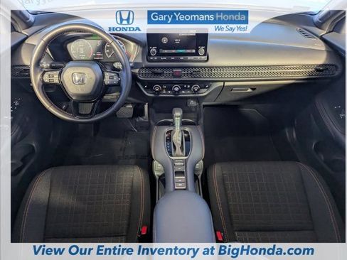 Certified 2025 Honda HR-V Sport image 13
