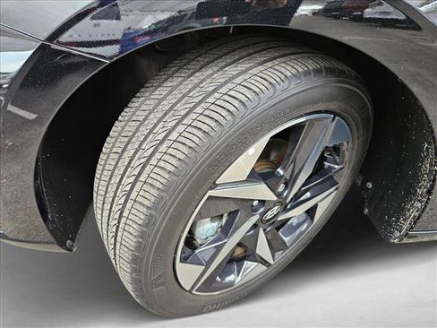 Used 2023 Hyundai Elantra SEL w/ Convenience Package FWD image 21