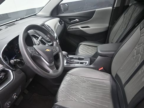 Used 2022 Chevrolet Equinox LS FWD image 12