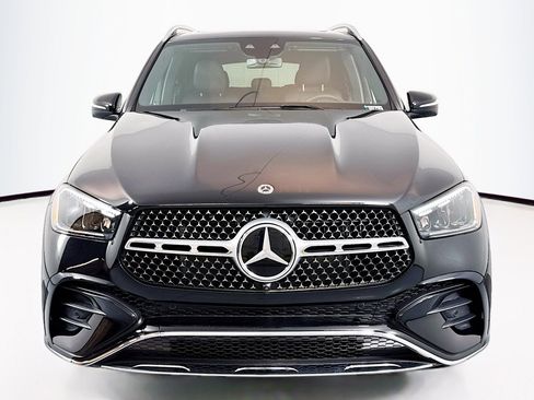 New 2025 Mercedes-Benz GLE 580 4MATIC image 2