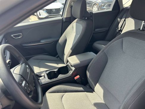 Used 2025 Kia K4 FWD image 31