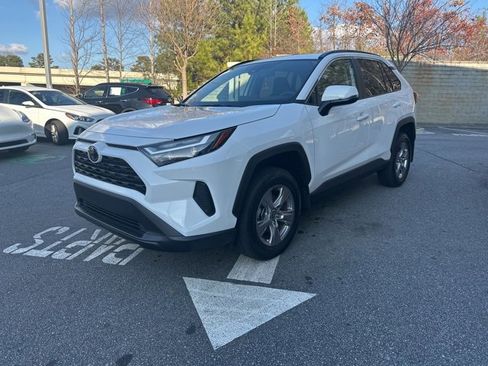 Used 2025 Toyota RAV4 XLE image 3