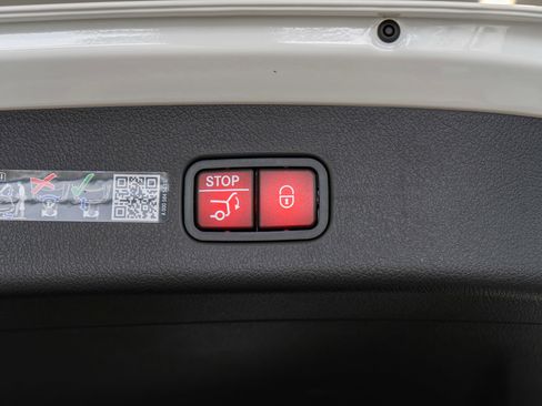 New 2026 Mercedes-Benz GLC 300 4MATIC image 34