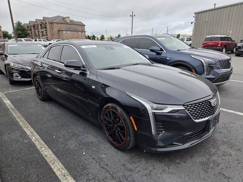 Used 2021 Cadillac CT4 Luxury RWD image 3