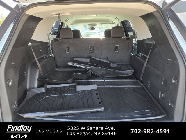 Used 2020 Chevrolet Traverse LT FWD image 17