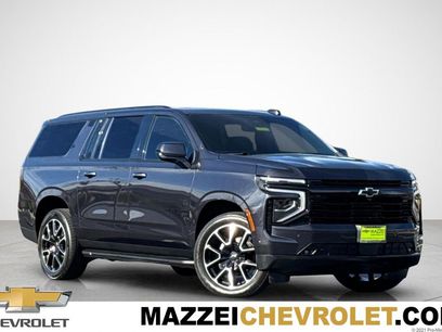Used 2025 Chevrolet Suburban RST