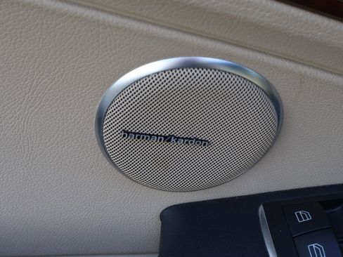 Used 2019 Mercedes-Benz SLC 300 image 14