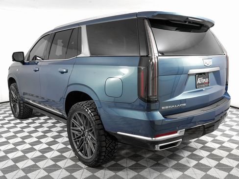 Used 2026 Cadillac Escalade Luxury w/ LPO, Radiant Package image 8