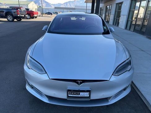 Used 2018 Tesla Model S 75D image 2