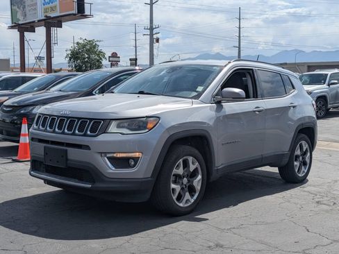 Used 2018 Jeep Compass Limited w/ Navigation Group AWD/4WD image 9