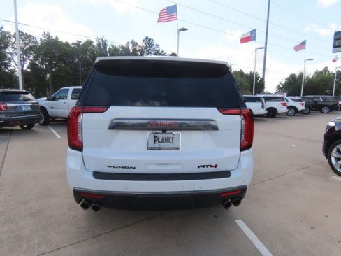 Used 2024 GMC Yukon AT4 w/ AT4 Premium Package AWD/4WD image 11