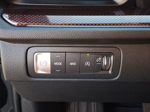 Used 2024 Chevrolet Traverse RS AWD/4WD image 38