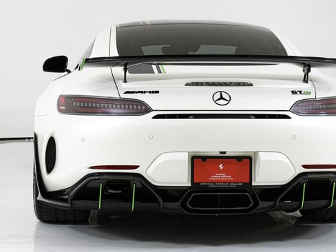 Used 2020 Mercedes-Benz AMG GT R image 24