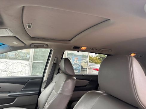 Used 2012 Honda Odyssey EX-L image 17