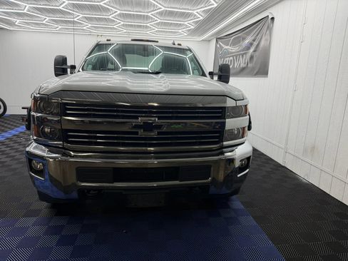 Used 2015 Chevrolet Silverado 2500 LT w/ LT Convenience Package AWD/4WD image 3