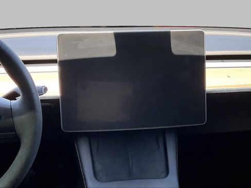 Used 2022 Tesla Model Y Long Range AWD/4WD image 6
