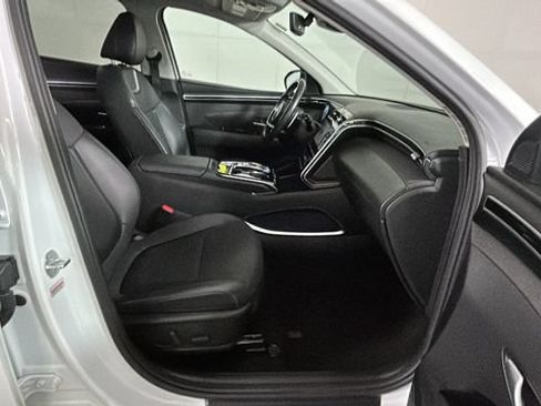 Certified 2023 Hyundai Tucson Limited AWD/4WD image 30