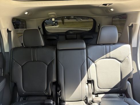 Certified 2025 Honda Pilot Elite image 28