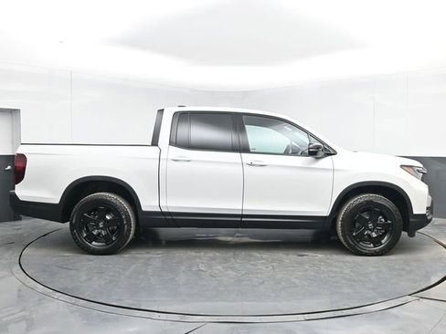 New 2026 Honda Ridgeline Black Edition image 11