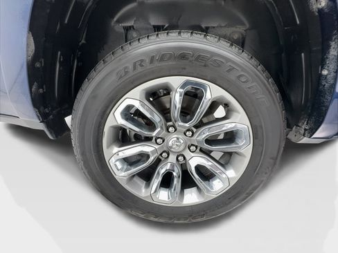 Used 2021 RAM 1500 Laramie w/ Sport Appearance Package AWD/4WD image 17