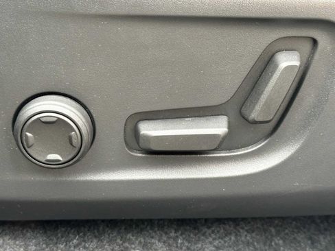 Certified 2023 Volvo C40 P8 Recharge Ultimate w/ Protection Package Premier image 21