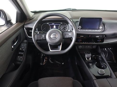 Used 2022 Nissan Rogue SV image 40